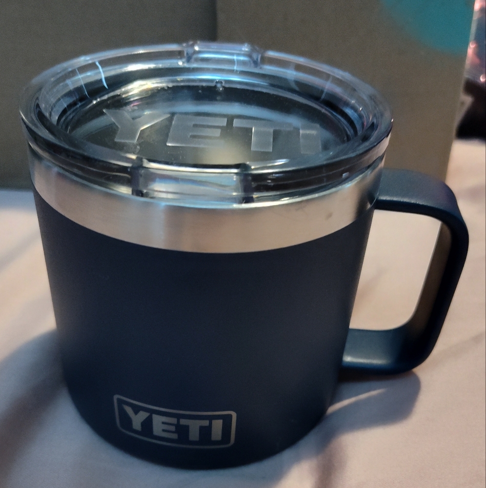 NWOT!! YETI 14oz Mug